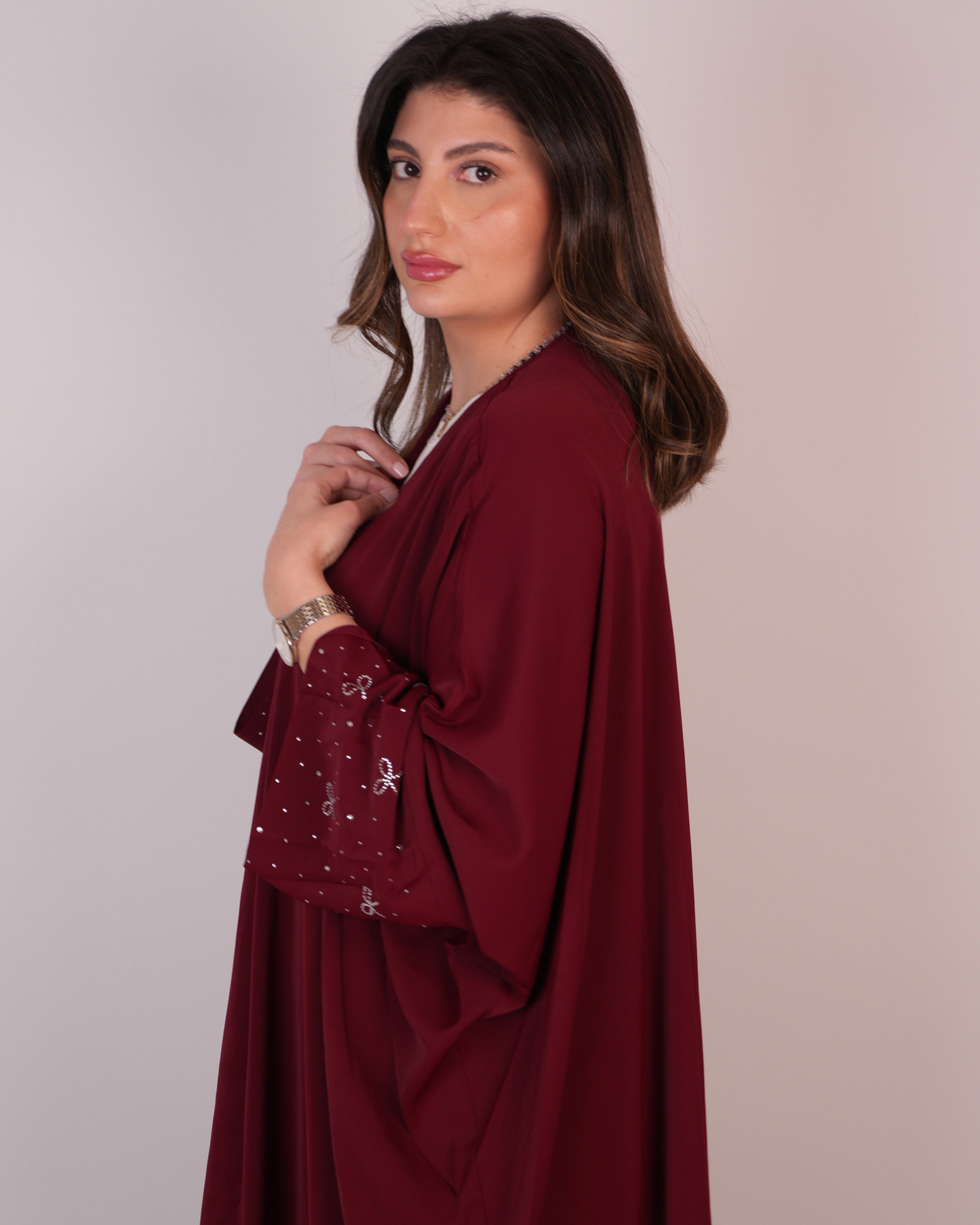 Naia Abaya