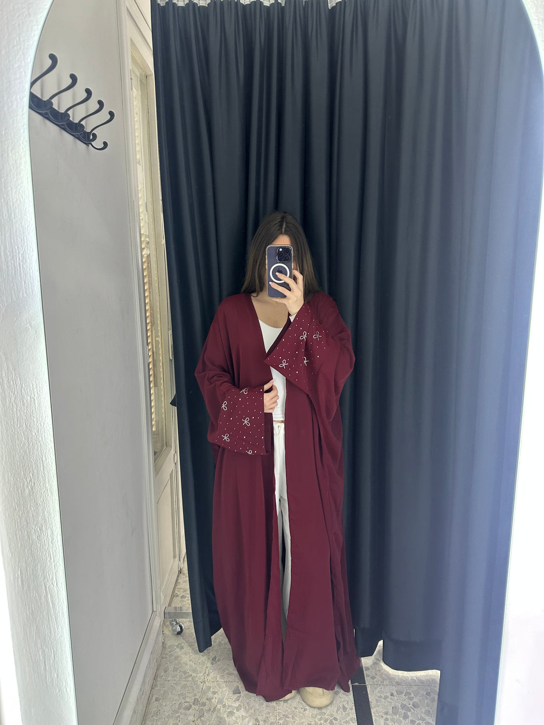 Naia Abaya