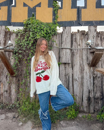 🍒 Bomb Sweater