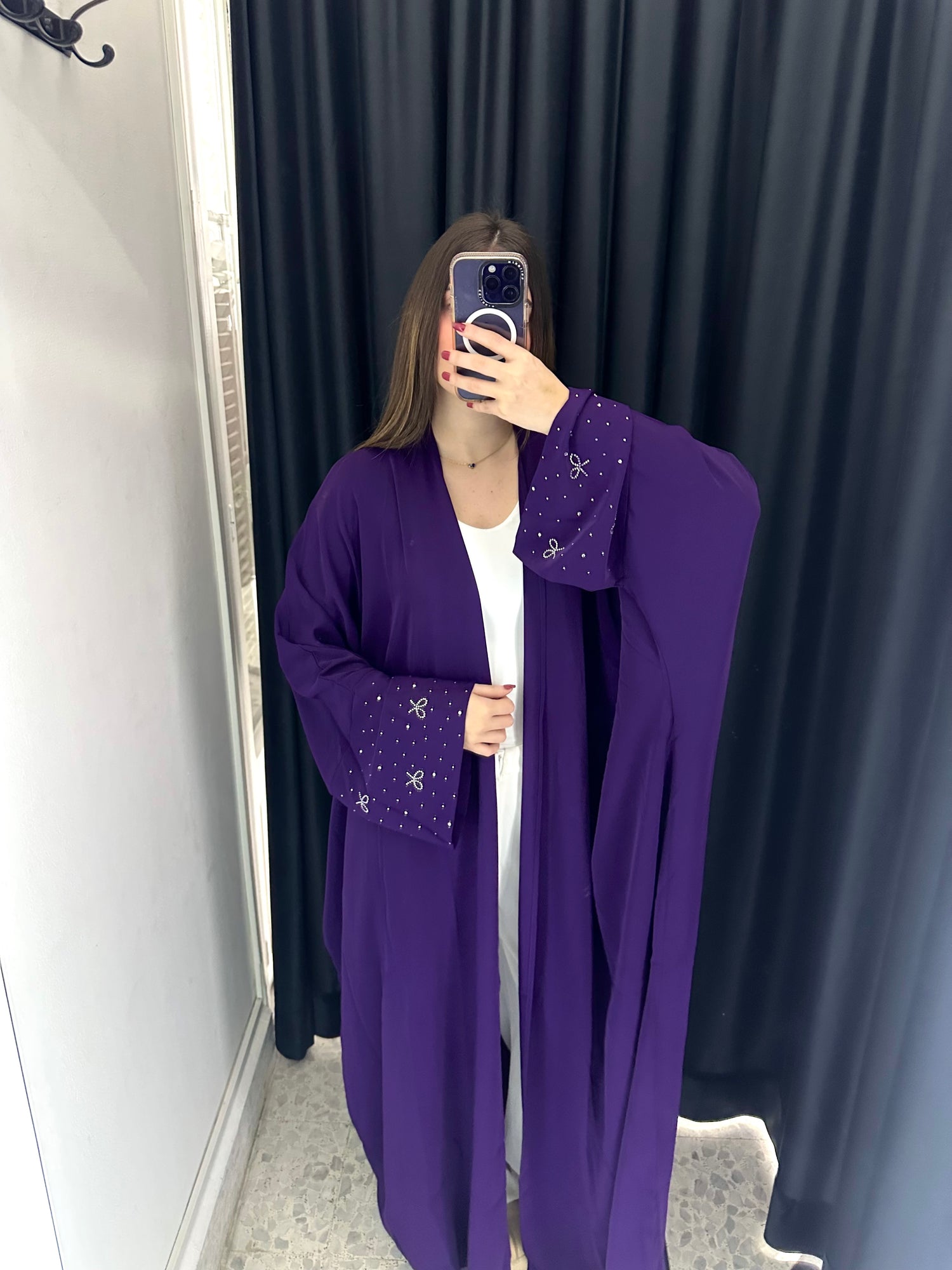 Naia Abaya
