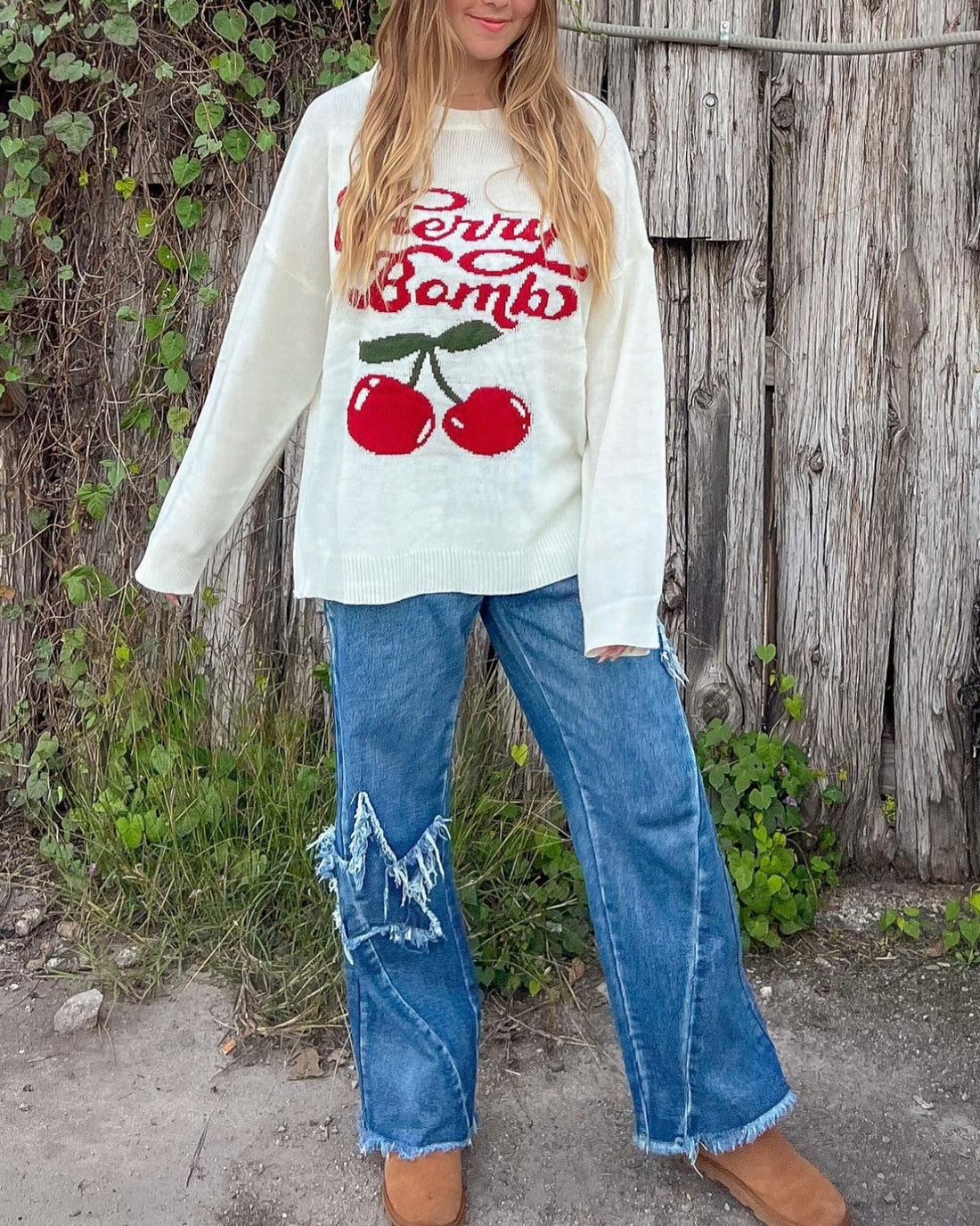 🍒 Bomb Sweater